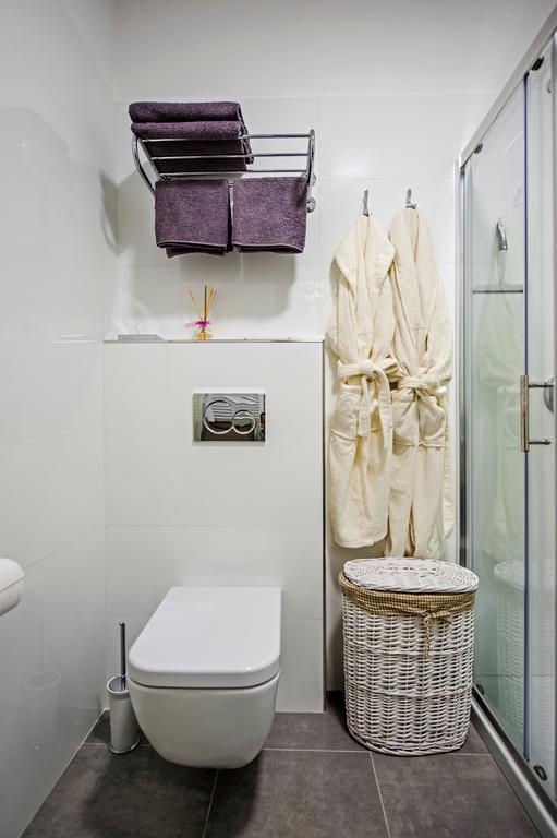 רוביני Sunset Luxury Apartment מראה חיצוני תמונה