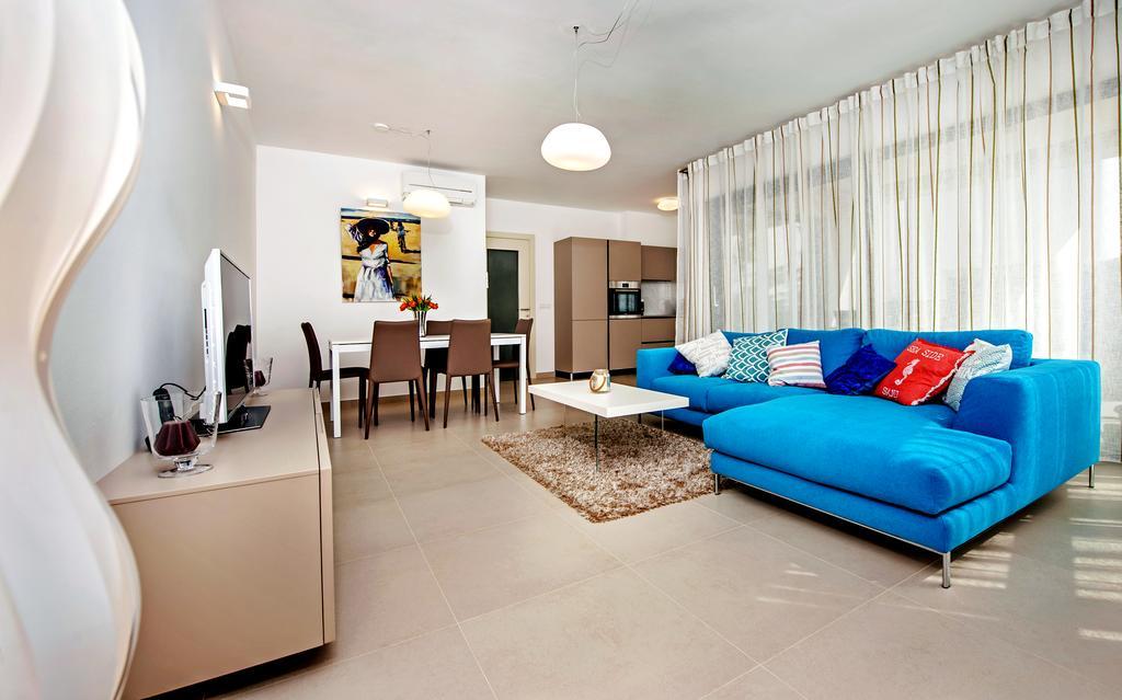 רוביני Sunset Luxury Apartment מראה חיצוני תמונה