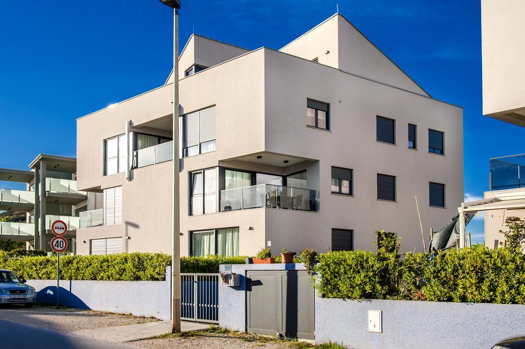 רוביני Sunset Luxury Apartment מראה חיצוני תמונה