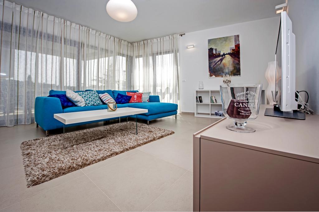 רוביני Sunset Luxury Apartment מראה חיצוני תמונה