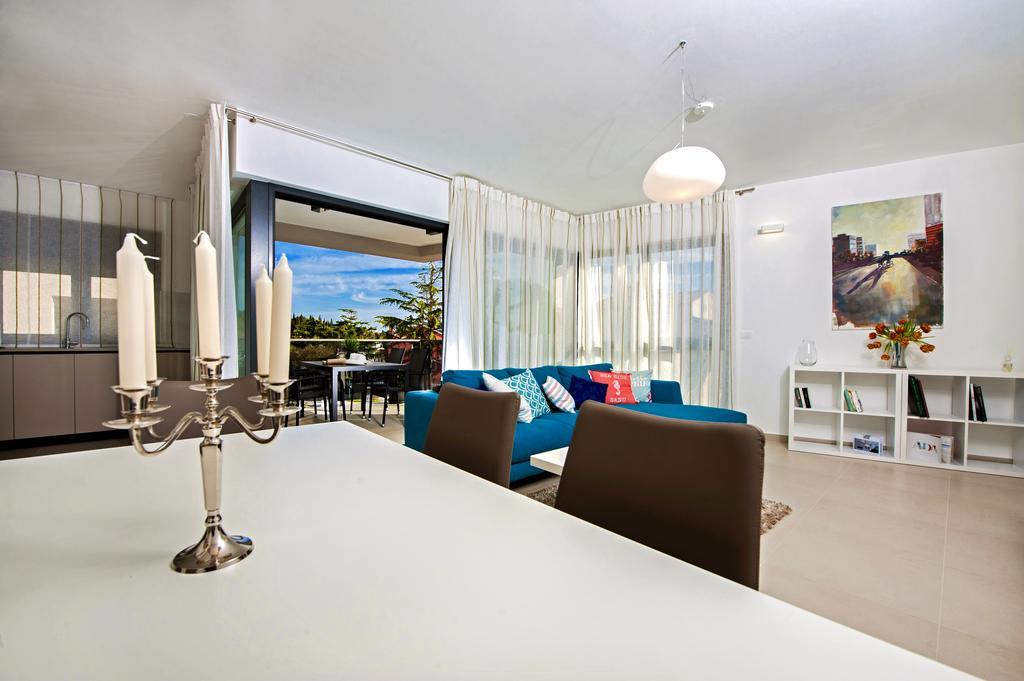 רוביני Sunset Luxury Apartment מראה חיצוני תמונה