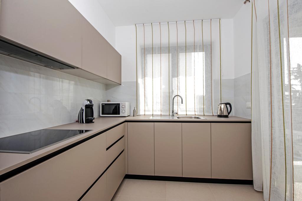 רוביני Sunset Luxury Apartment מראה חיצוני תמונה