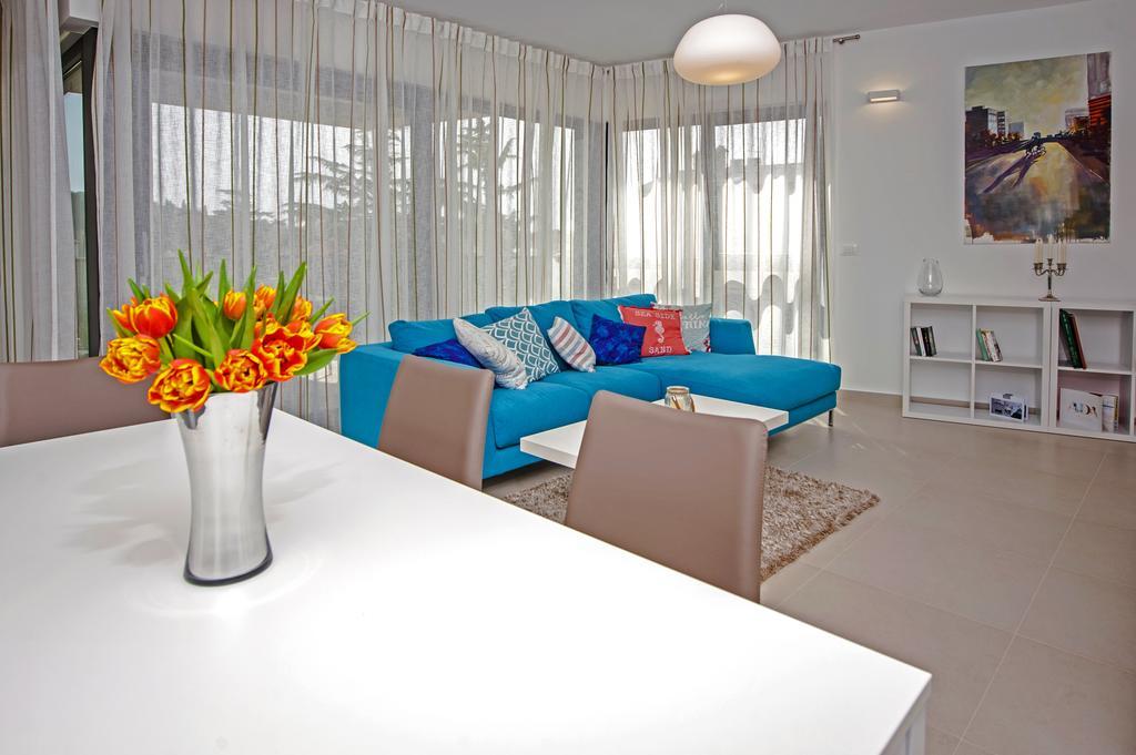 רוביני Sunset Luxury Apartment מראה חיצוני תמונה